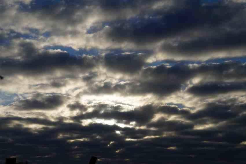 000 ciel tres noir